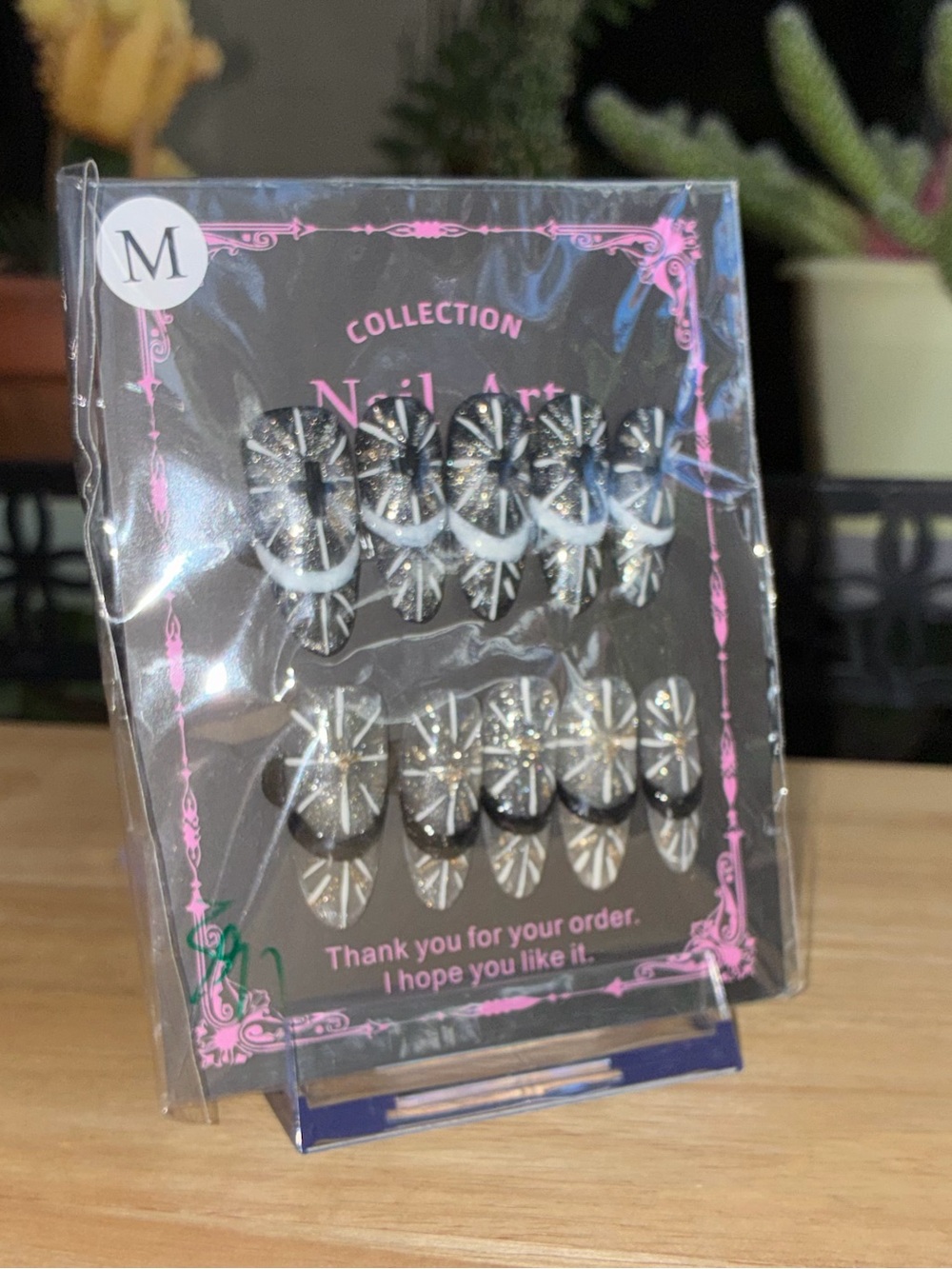 Gothic Celestial Glitter Press-On Nails Set (Size M) - Picture 3 of 5
